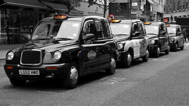 Jak uniknąć stresu związanego z transportem na duże imprezy?