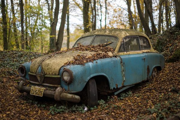 Złomowanie aut - procedura, prawa, obowiązki i korzyści